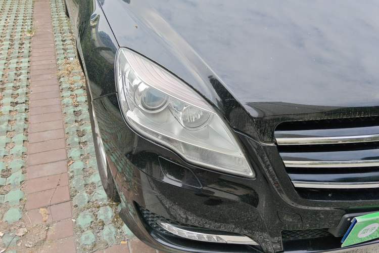 Used Mercedes-Benz R-Class 2011 R 300 L Business Model Right Front Headlight