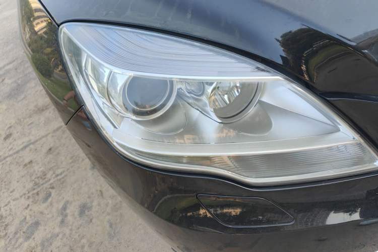 Used Mercedes-Benz R-Class 2011 R 300 L Business Model Right Front Headlight