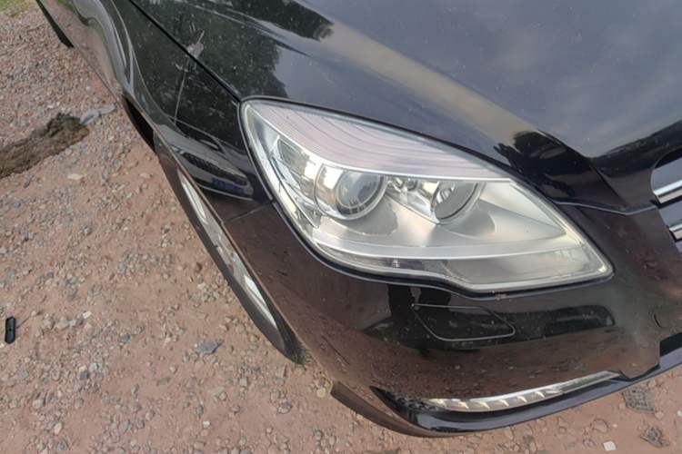 Used Mercedes-Benz R-Class 2011 R 300 L Business Model Right Front Headlight