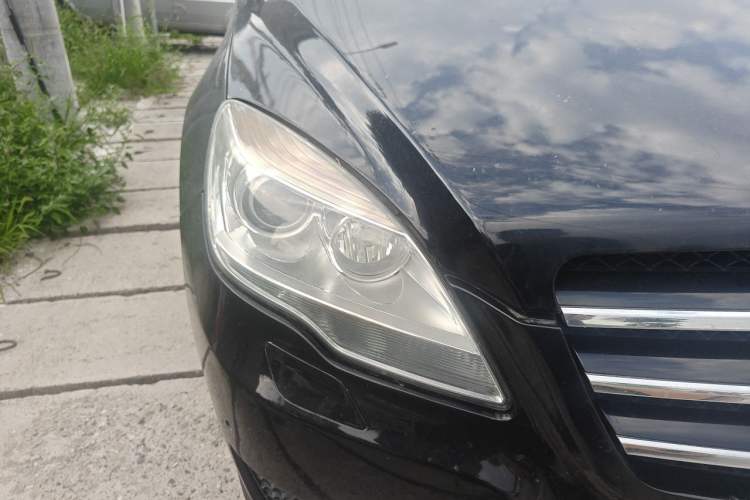 Used Mercedes-Benz R-Class  Right Front Headlight