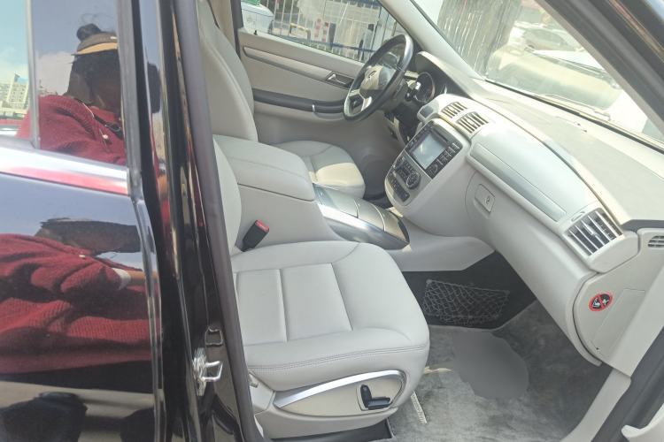 Used Mercedes-Benz R-Class 2011 R 300 L Business Model Right Front Seat