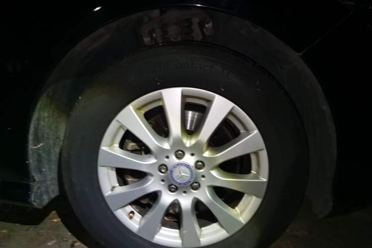 Used Mercedes-Benz R-Class 2011 R 350 L 4MATIC Right Front Wheel Hub