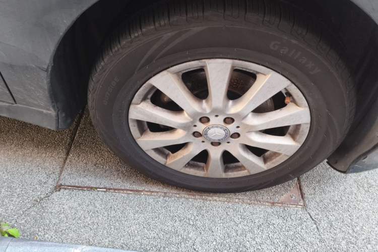 Used Mercedes-Benz R-Class 2011 R 350 L 4MATIC Right Front Wheel Hub