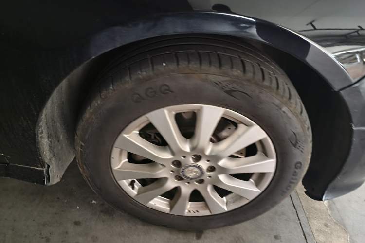 Used Mercedes-Benz R-Class 2011 R 350 L 4MATIC Right Front Wheel Hub