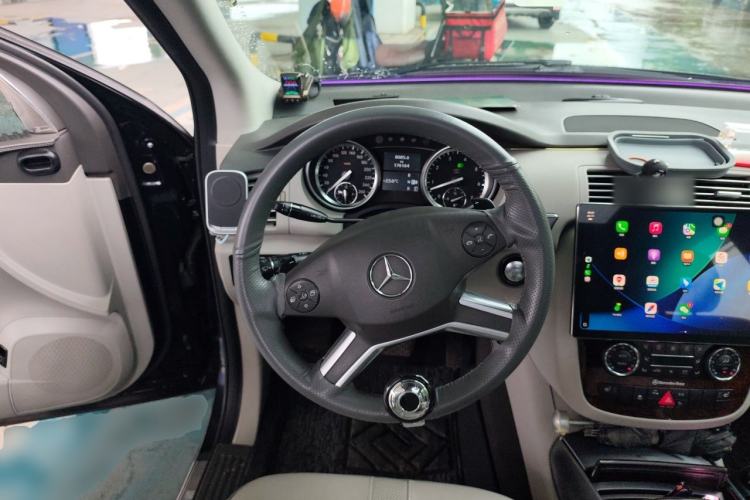 Used Mercedes-Benz R-Class 2011 R 350 L 4MATIC Steering Wheel
