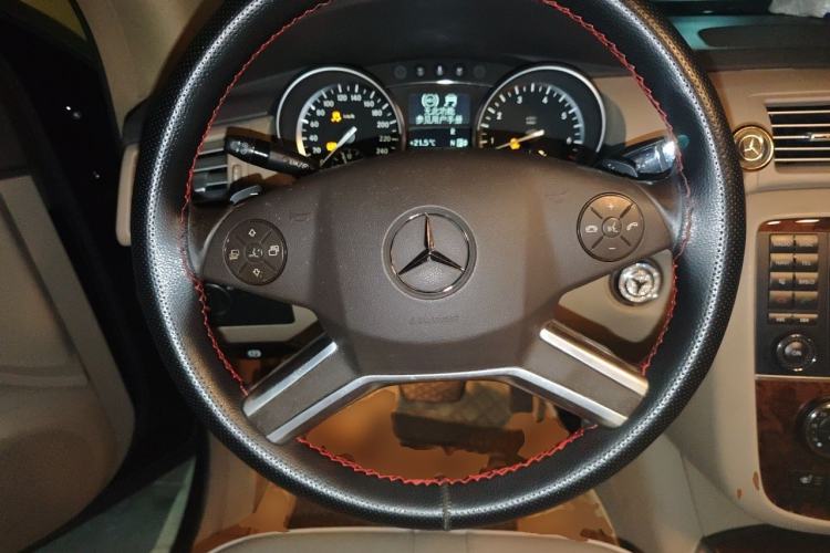 Used Mercedes-Benz R-Class 2011 R 350 L 4MATIC Steering Wheel