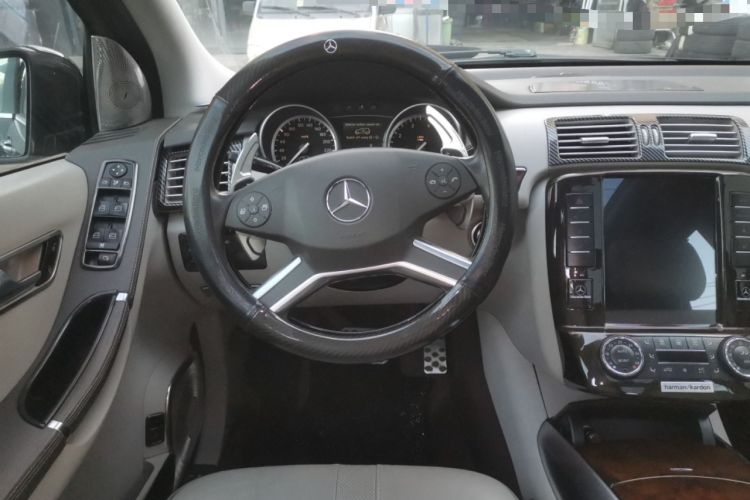 Used Mercedes-Benz R-Class 2011 R 350 L 4MATIC Steering Wheel