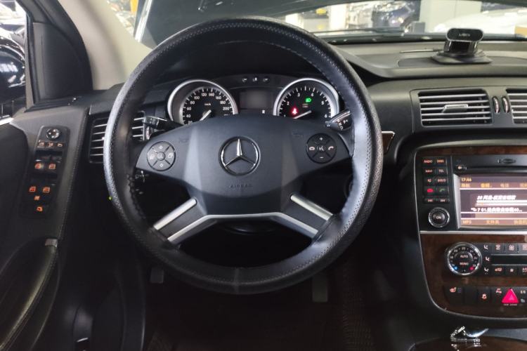 Used Mercedes-Benz R-Class 2011 R 350 L 4MATIC Steering Wheel