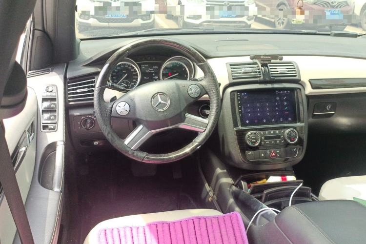 Used Mercedes-Benz R-Class 2011 R 300 L Business Model Steering Wheel