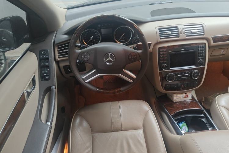 Used Mercedes-Benz R-Class 2011 R 350 L 4MATIC Steering Wheel