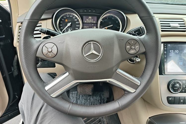 Used Mercedes-Benz R-Class 2011 R 300 L Business Model Steering Wheel