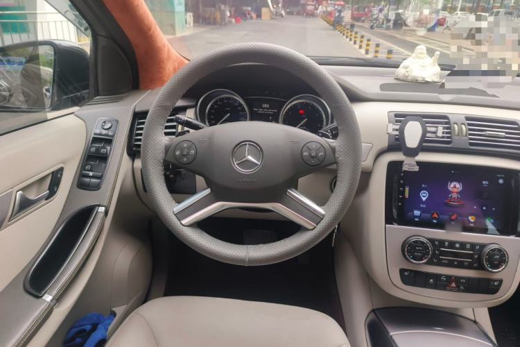 Used Mercedes-Benz R-Class 2011 R 300 L Business Model Steering Wheel
