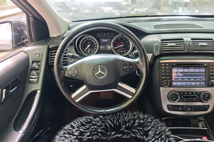 Used Mercedes-Benz R-Class 2011 R 300 L Business Model Steering Wheel