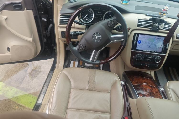 Used Mercedes-Benz R-Class 2011 R 350 L 4MATIC Steering Wheel