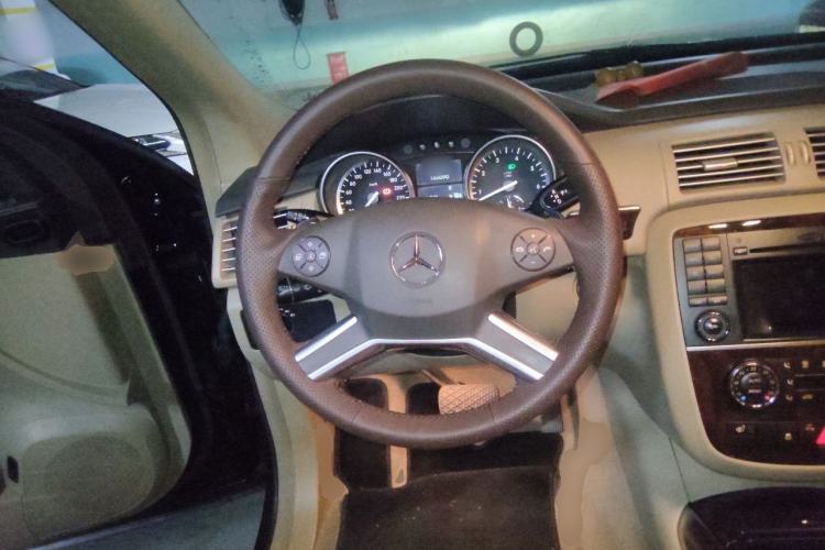 Used Mercedes-Benz R-Class 2011 R 350 L 4MATIC Steering Wheel