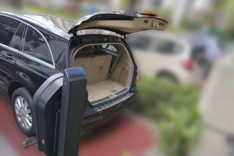 Used Mercedes-Benz R-Class 2011 R 300 L Business Model Trunk