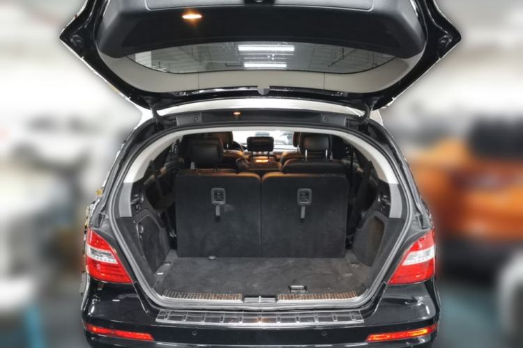 Used Mercedes-Benz R-Class 2011 R 300 L Business Model Trunk