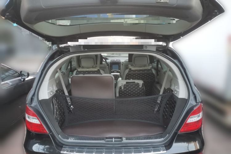 Used Mercedes-Benz R-Class 2011 R 350 L 4MATIC Trunk