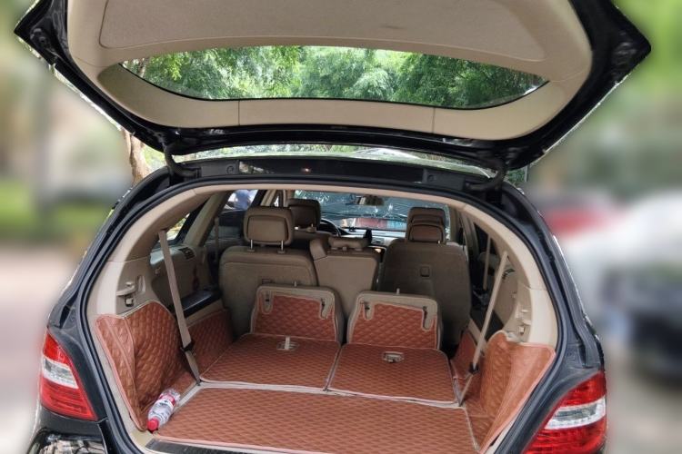 Used Mercedes-Benz R-Class 2011 R 300 L Business Model Trunk
