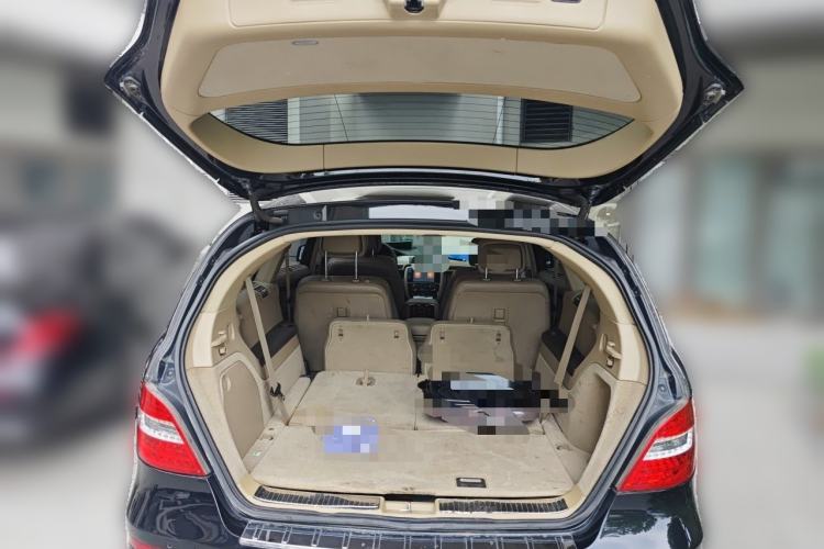 Used Mercedes-Benz R-Class 2011 R 350 L 4MATIC Trunk