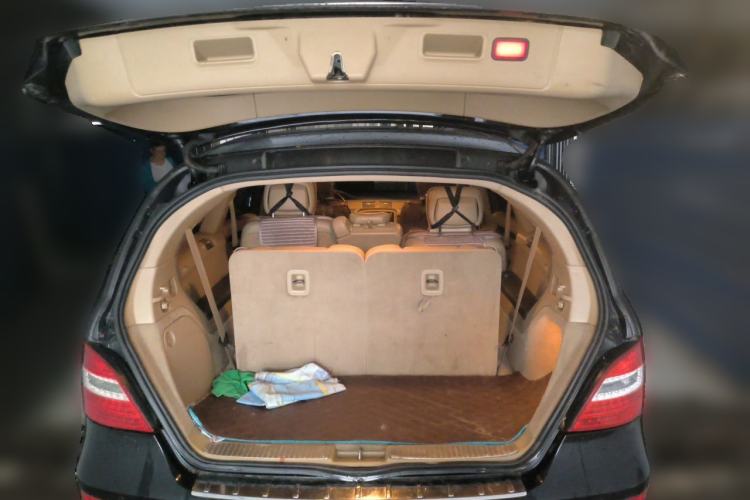 Used Mercedes-Benz R-Class 2011 R 300 L Business Model Trunk