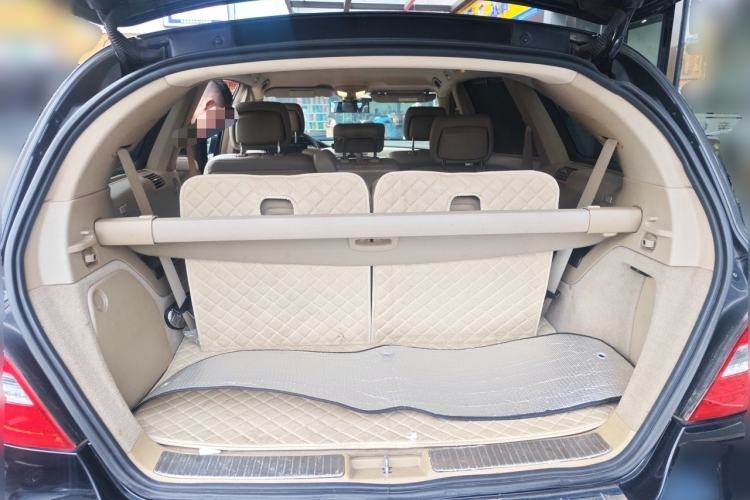 Used Mercedes-Benz R-Class 2011 R 300 L Business Model Trunk