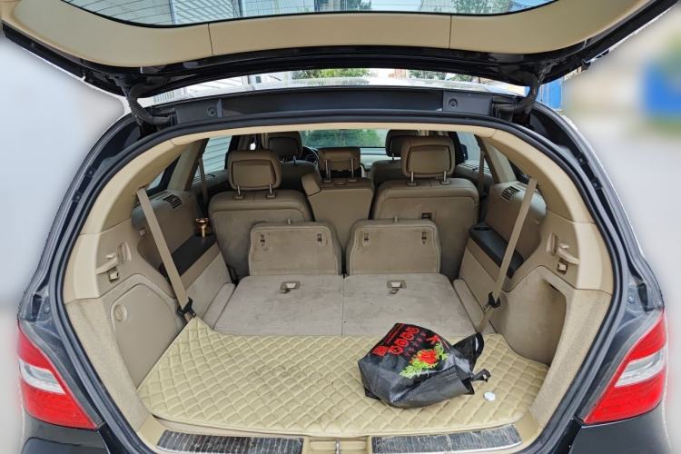 Used Mercedes-Benz R-Class 2011 R 300 L Business Model Trunk
