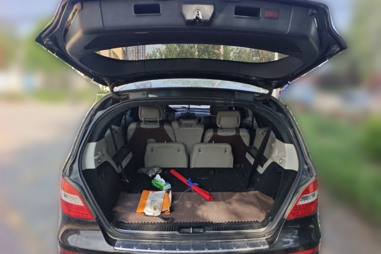 Used Mercedes-Benz R-Class 2011 R 300 L Business Model Trunk