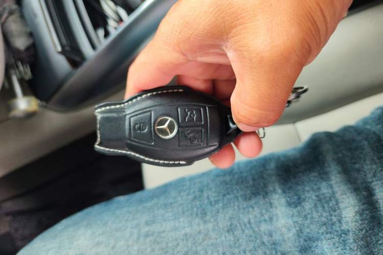 Used Mercedes-Benz R-Class 2011 R 350 L 4MATIC Vehicle Key