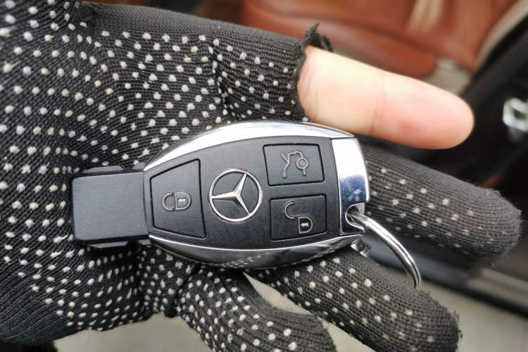 Used Mercedes-Benz R-Class 2011 R 350 L 4MATIC Vehicle Key