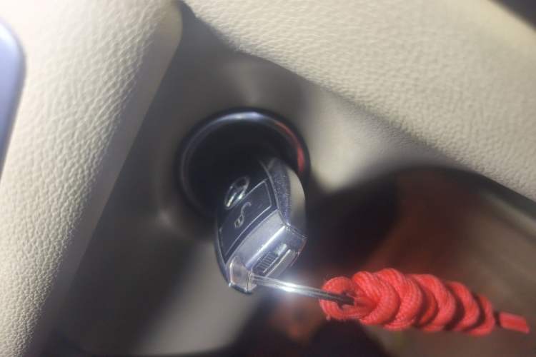 Used Mercedes-Benz R-Class 2011 R 300 L Business Model Vehicle Key