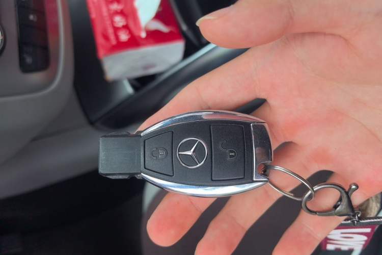 Used Mercedes-Benz R-Class 2011 R 300 L Business Model Vehicle Key