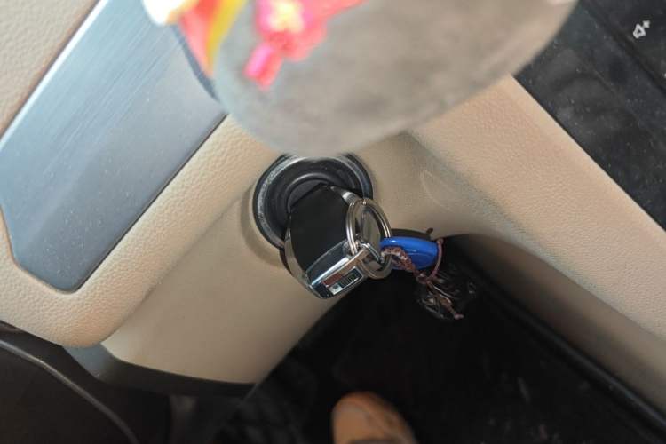 Used Mercedes-Benz R-Class 2011 R 300 L Business Model Vehicle Key