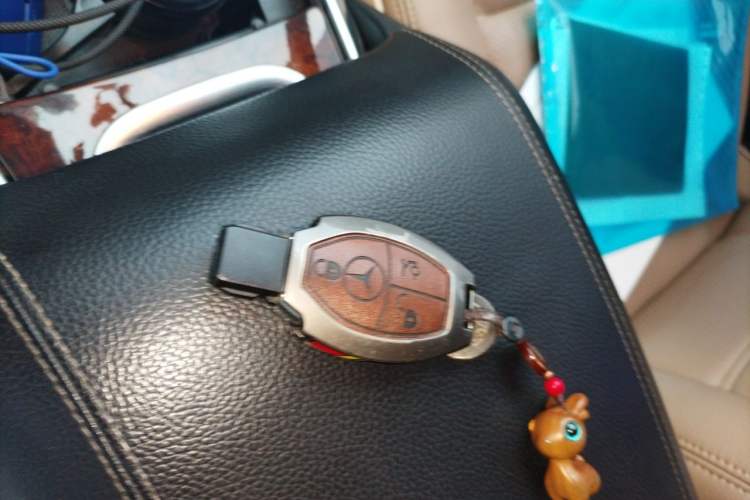 Used Mercedes-Benz R-Class 2011 R 350 L 4MATIC Vehicle Key
