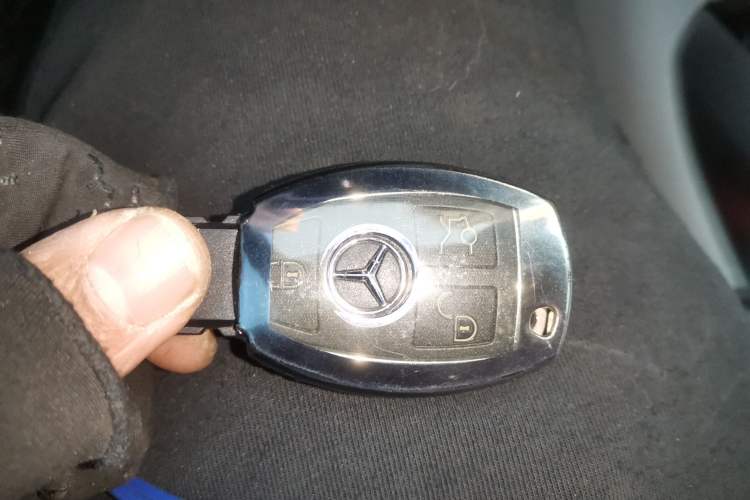 Used Mercedes-Benz R-Class 2011 R 350 L 4MATIC Vehicle Key