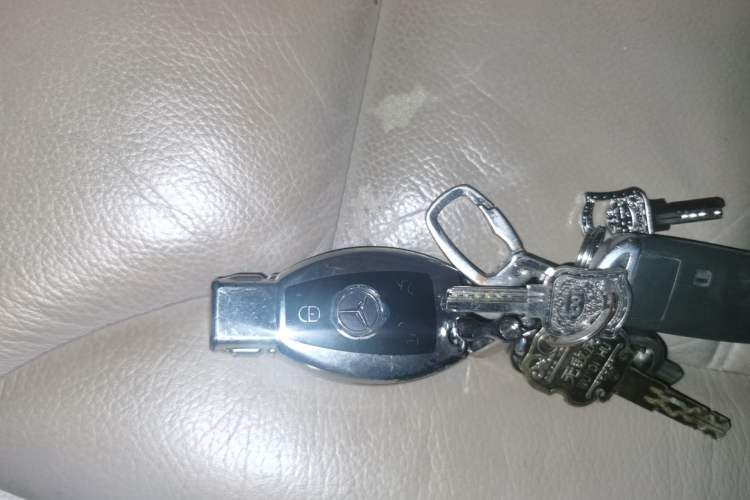 Used Mercedes-Benz R-Class 2011 R 350 L 4MATIC Vehicle Key