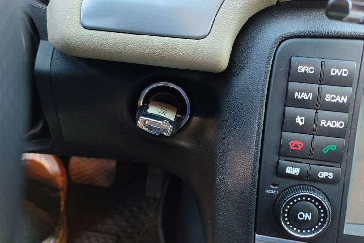 Used Mercedes-Benz R-Class 2011 R 300 L Business Model Vehicle Key