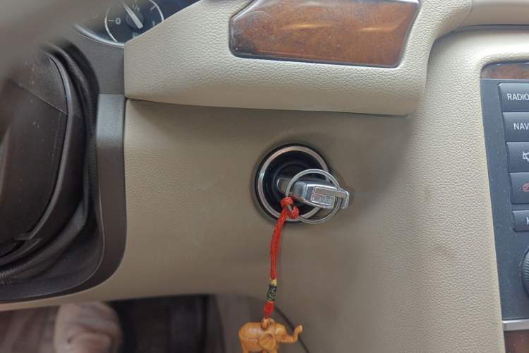 Used Mercedes-Benz R-Class 2011 R 300 L Luxury Model Vehicle Key