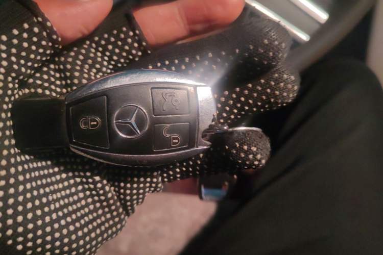 Used Mercedes-Benz R-Class 2011 R 350 L 4MATIC Vehicle Key