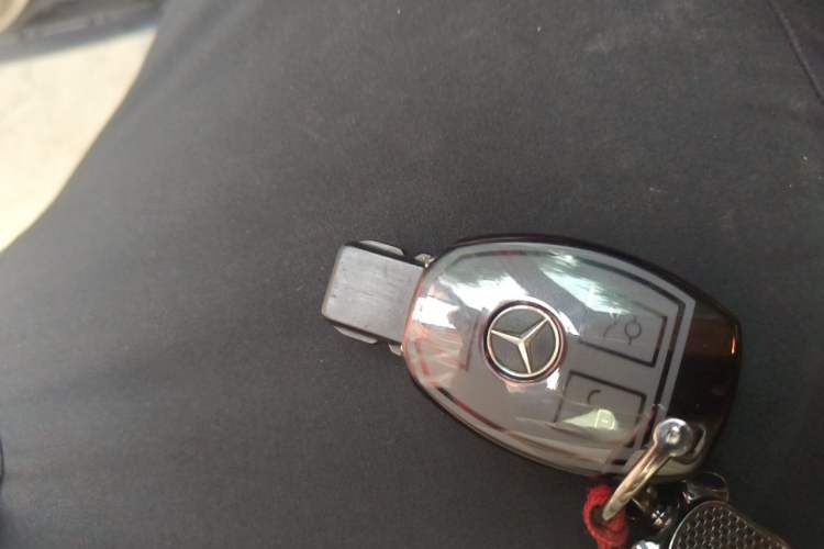 Used Mercedes-Benz R-Class 2011 R 300 L Business Model Vehicle Key