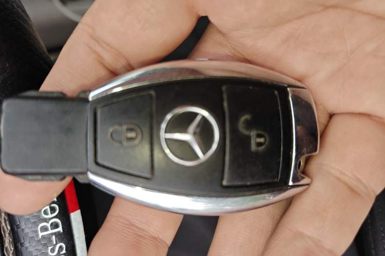 Used Mercedes-Benz R-Class 2011 R 300 L Business Model Vehicle Key