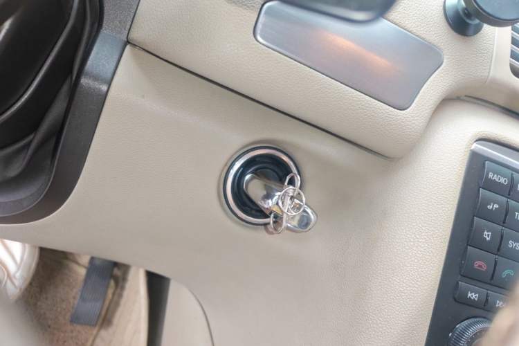 Used Mercedes-Benz R-Class 2011 R 300 L Business Model Vehicle Key
