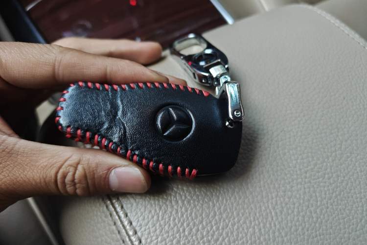 Used Mercedes-Benz R-Class 2011 R 350 L 4MATIC Vehicle Key