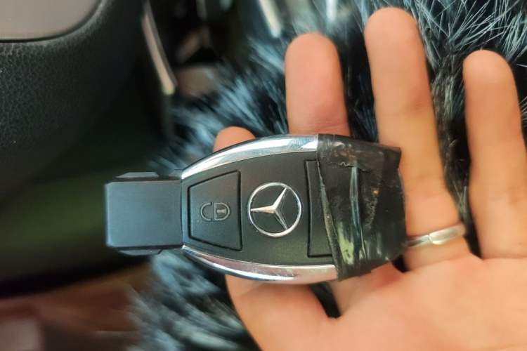 Used Mercedes-Benz R-Class 2011 R 300 L Business Model Vehicle Key