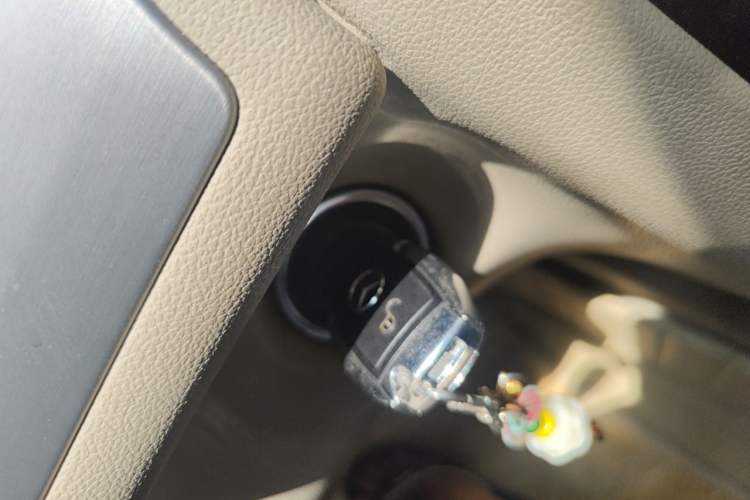 Used Mercedes-Benz R-Class 2011 R 300 L Business Model Vehicle Key