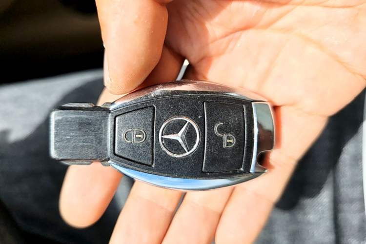 Used Mercedes-Benz R-Class 2011 R 300 L Business Model Vehicle Key