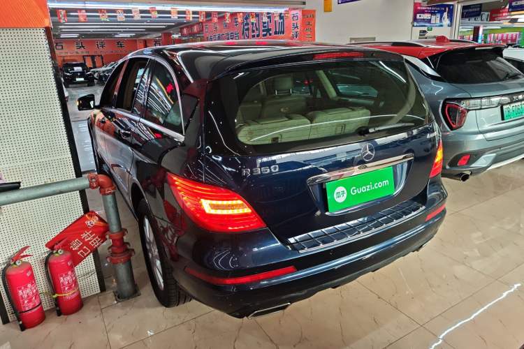 Used Mercedes-Benz R-Class 2011 R 350 L 4MATIC Exterior 2