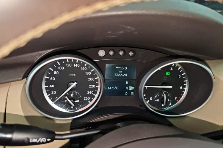 Used Mercedes-Benz R-Class 2011 R 350 L 4MATIC Instrument Cluster