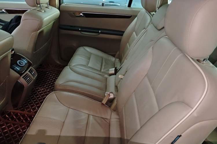 Used Mercedes-Benz R-Class 2011 R 350 L 4MATIC Left Rear Seat
