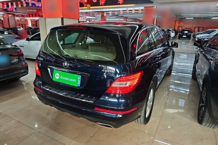 Used Mercedes-Benz R-Class 2011 R 350 L 4MATIC Rear Right 45 Deg